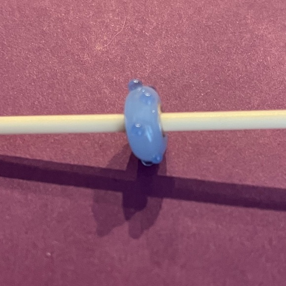 Trollbeads Pale Blue Bud glass bead. - Picture 5 of 7